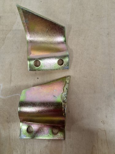 Ząb wybierający koparka łańcuchowa LEWY.jpg