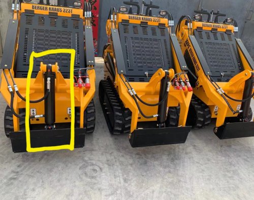 Siłownik ramienia 323 przód.jpg