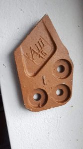 Ząb boczny łyżki BK800 BK1000 BK1200 BK1500ASR, BK1500KSR