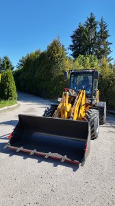 Ładowarka kołowa z kabina Berger Kraus BK825 do 2500kg  silnik YUNNEI Euro 5 