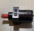 Silnik jazdy 531-375 do modelu 323T,323S,327T PRAWY (2).jpg