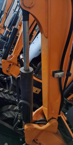 Siłownik wysięgnika BK800 BK1000 BK1200.jpg